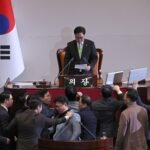 La crisis en Corea del Sur se agrava con la destitución del presidente que reemplazó al líder que declaró la ley marcial