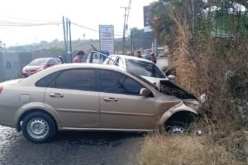 Llovizna y escaso tránsito en área metropolitana dejan varios accidentes este 26 de diciembre