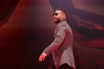 Maluma interrumpe su concierto para reprender a fan por peligrosa acción