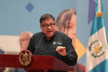 CGC audita desde julio el programa de becas del gobierno de Bernardo Arévalo