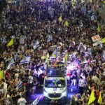 Miles de personas protestan contra la decisión de Netanyahu de ocupar Gaza: “Cada día, cada hora cuenta para los rehenes”