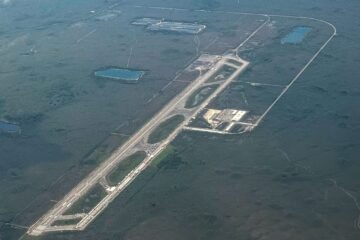 Confirmados 14 guatemaltecos detenidos en Alligator Alcatraz, cárcel rodeada de caimanes; recibirán visita consular