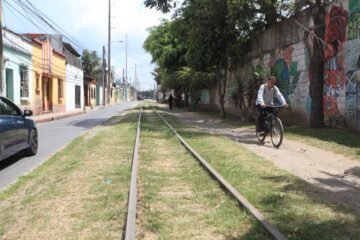 Comisión presidencial prepara acuerdo para reactivar el tren en Guatemala