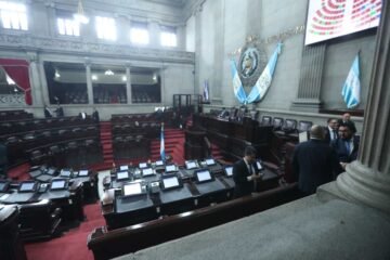 Congreso comienza con el pie izquierdo y no reúne quorum para su primera sesión ordinaria