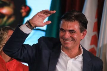Paz promete volver a “abrir Bolivia al mundo” y trabajar con “todos” para salir adelante