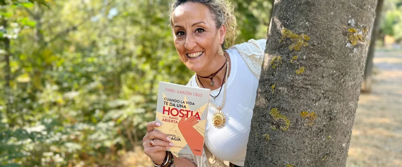 M. Isabel Garzón Cruz transforma el dolor en magia en su impactante libro