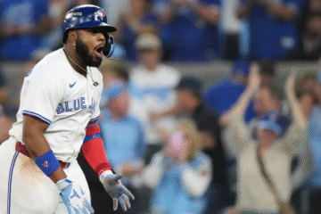 Azulejos empatan la serie 3-3 ante los Marineros