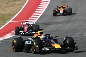 Verstappen pone presión a los McLaren y al líder Piastri