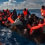 Un centenar de líderes europeos como Macron, Merkel, Salvini y Tusk, denunciados ante La Haya por complicidad en la muerte de migrantes