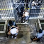 Revelan que Gobierno de Bukele mantiene en prisión a deportados por Trump sin cargos