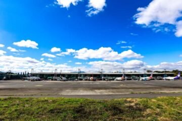 En imágenes: Aeropuerto La Aurora registra “día histórico” en el tránsito de personas