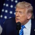 Trump avisa de que está preparado para atacar Irán si sigue la represión de las protestas y Teherán amenaza con “caos en toda la región”