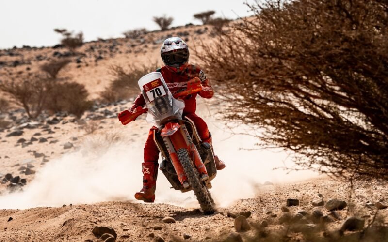 Guatemalteco Arredondo escala posiciones a poco del final del Rally Dakar 2026