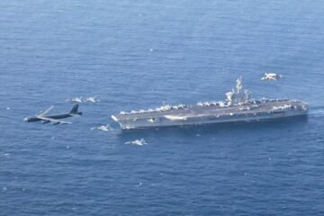 El portaaviones de Estados Unidos ‘Abraham Lincoln’ llega a Oriente Próximo, mientras aumentan las tensiones con Irán