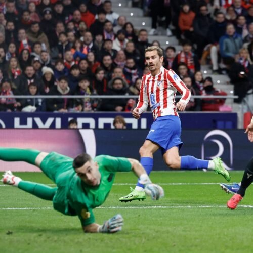 Atlético de Madrid humilla al Barsa y está cerca de la final de Copa