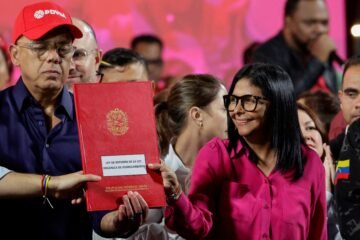 Venezuela se olvida de Chávez y abre el petróleo al sector privado