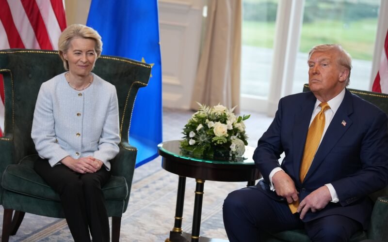 Bruselas exige a Estados Unidos que cumpla el acuerdo comercial que Trump firmó con la UE