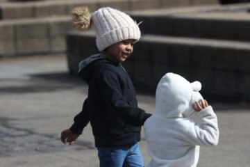 Prevén aumento de enfermedades respiratorias y gastrointestinales en niños por frío y regreso a clases