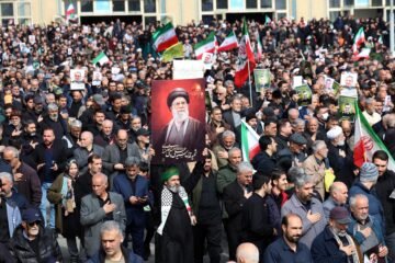 La cúpula de poder de Irán se tambalea, pero resiste