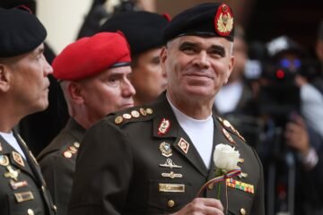 El chavismo destituye a Vladimir Padrino como ministro de Defensa