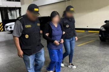 Juez liga a proceso a presunta integrante del Barrio 18 por ataques contra agentes de la PNC