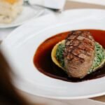 Experiencia gastronómica con cacao: cena de seis tiempos con el chef Gonzo Jiménez, participante de Netflix