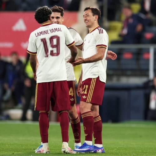 España gana sin despeinarse en jornada intensa de varios partidos