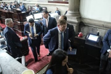 Oficialistas protagonizan trifulca en el Congreso en rechazo a la elección de magistrados a la CC