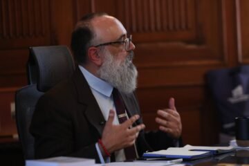 Guatemala impulsa la recuperación del dintel maya del sitio arqueológico El Túnel; expertos afirman que pertenece al país