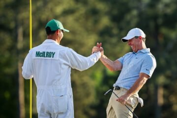 Rory McIlroy gana el Masters de golf y se coloca su segunda chaqueta verde