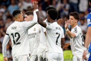 Real Madrid vence a Alavés pero no convence a sus seguidores
