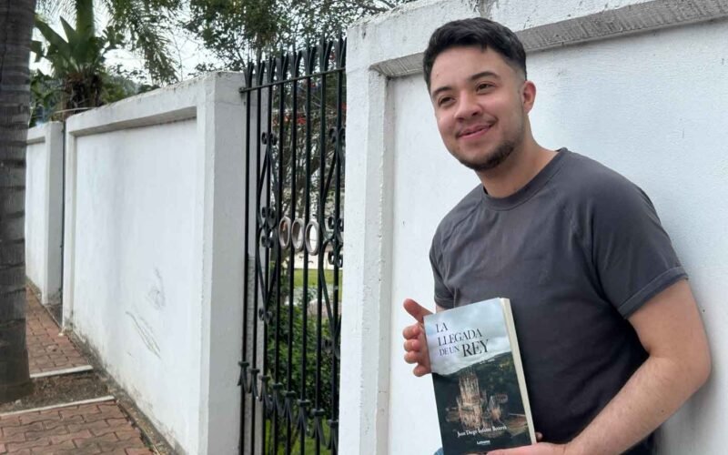 Juan Diego Infante Becerra debuta en la literatura con una historia de poder, traición y transformación personal