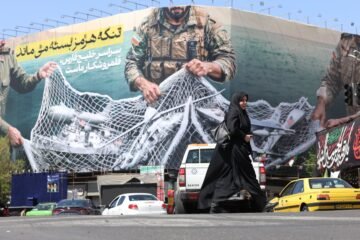 Última hora de la guerra de Estados Unidos e Israel contra Irán, en directo | Trump ve “posible” alcanzar un pacto con Irán mañana lunes