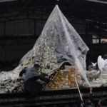 Procesión del Santo Cristo Yacente de El Calvario recorre el Centro Histórico bajo la lluvia