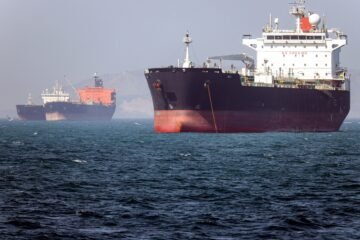 Irán abre la mano en Ormuz a los petroleros asiáticos coincidiendo con la visita de Trump a Xi
