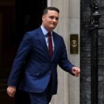 El ministro británico de Sanidad, Wes Streeting, dimite para acelerar el reemplazo de Starmer