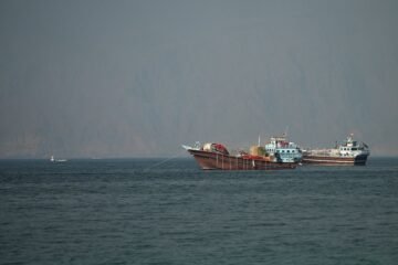 Irán ataca intereses de Washington en Baréin en respuesta al último bombardeo estadounidense