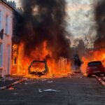 Noche de violencia en Belfast contra los inmigrantes tras un intento de decapitación: “Han forzado la huida de familias enteras”