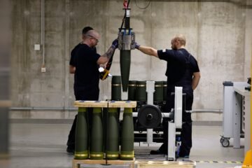 La OTAN reclama a la industria de defensa acelerar la producción ante la presión de Trump