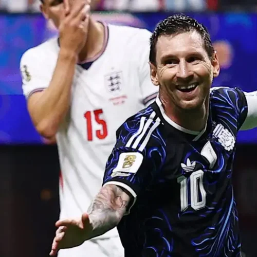 Argentina derrota a Inglaterra y jugará la final del Mundial