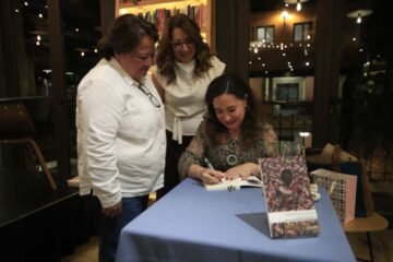 “Monstruos y pájaros”: de qué trata el primer libro de ficción de Dina Fernández