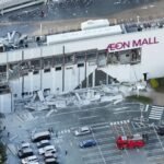 Varias personas quedan atrapadas en la explosión de un centro comercial tras un fuerte terremoto en Japón
