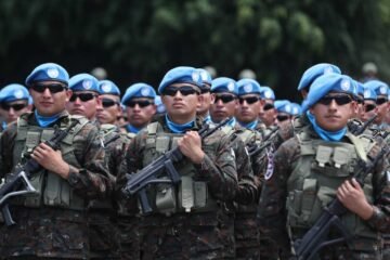 Guatemala duplicará su contingente militar para reforzar la lucha contra las pandillas en Haití