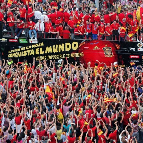 Regreso triunfal de La Roja tras su apoteósico triunfo sobre Argentina (fotos y videos)