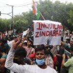 Los jóvenes del movimiento de ‘las cucarachas’ anuncian el fin de sus protestas tras lograr la dimisión del ministro de Educación de la India