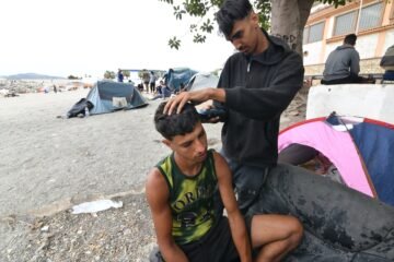 Ceuta irrumpe en la campaña en Francia