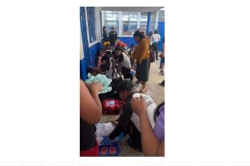 Al menos 60 estudiantes sufren golpe de calor en una escuela de La Brigada, zona 7 de Mixco    