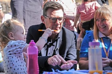 La llegada de Burnham como primer ministro da un nuevo impulso a los laboristas en el Reino Unido