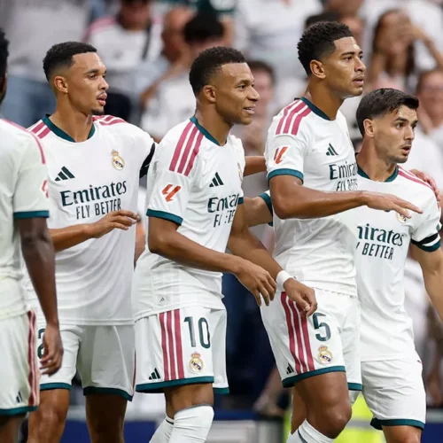 Real Madrid golea (4-0) y suma tres victorias consecutivas