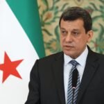 Las fuerzas kurdas de Siria anuncian su disolución para integrarse en el nuevo Estado